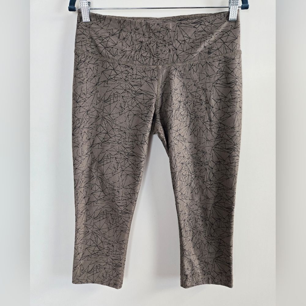 Nike Dri-Fit Capri Length Workout Athletic Leggings Sz M